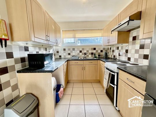 5 bedroom end of terrace house to rent - Photo 1