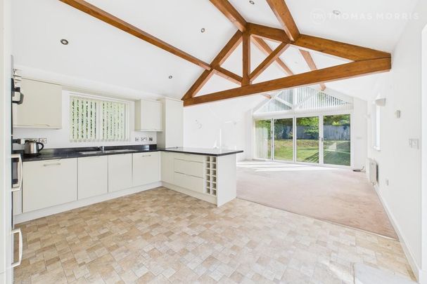 3 bedroom bungalow to rent - Photo 1