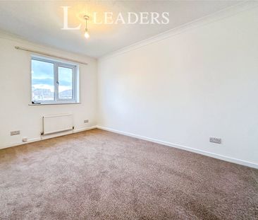 3 bedroom house to rent Hunter Close, Gosport, PO13 - Photo 6