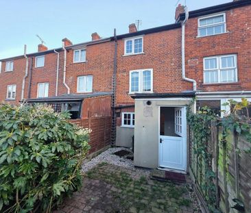 3 bedroom terraced house to rent - Photo 3