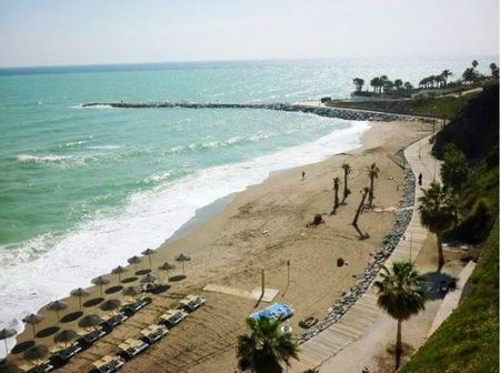 2 room luxury Apartment for rent in Benalmádena, Spain - Photo 2