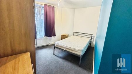 1 bedroom in a house share to rent - Photo 4