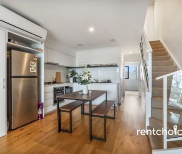 “Modern 2-Bed, 2-Bath Apartment in Canning Vale” - Photo 5