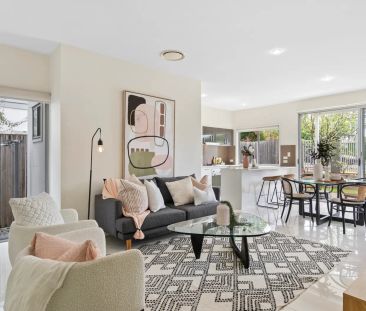 Street Front Townhouse - Photo 3