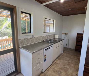 Spacious Family Living with Self-Contained Downstairs Retreat - Photo 3