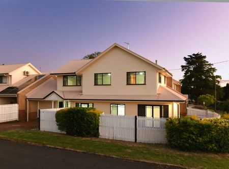 49 Lydwin Cr East Toowoomba - Photo 5