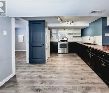 B - 726 CUMMINGS AVENUE - Photo 2