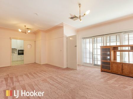 Your Next Family Home Awaits in West Tamworth - Photo 2
