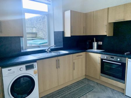 1 bedroom flat to rent - Photo 3