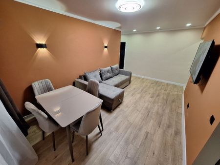 Apartament cu 3 camere de inchiriat Bartolomeu - Fotografie 2