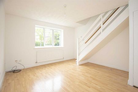 2 bedroom semi-detached house to rent - Photo 2