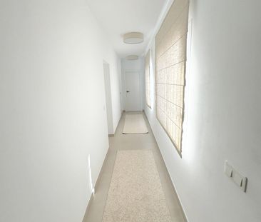 LARGE DETACHED VILLA WITH PRIVATE POOL AND GARDEN - Photo 4