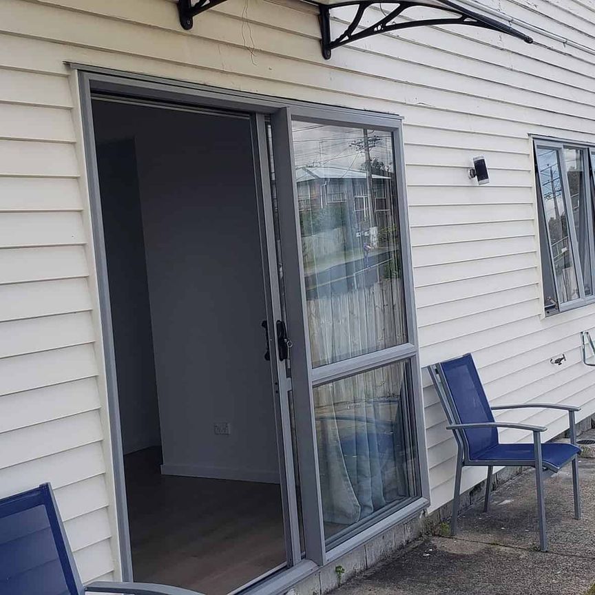 Charming 1BR Home in Hillcrest! - Photo 1