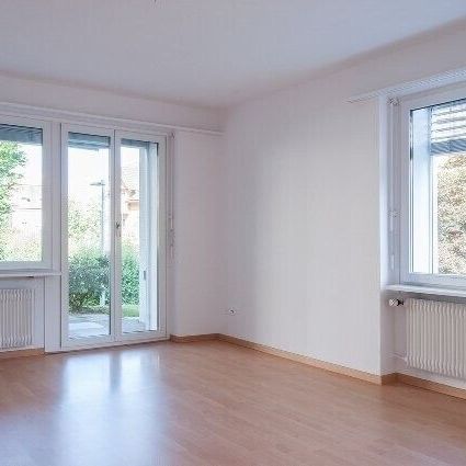 Urban living in a grown-up environment - Photo 1