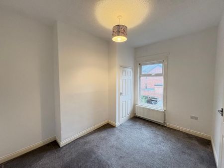 3 bedroom terraced house to rent - Photo 5