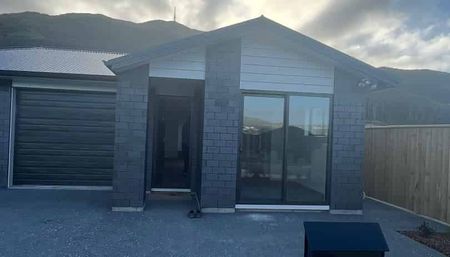 Brand New Family Home - Photo 2