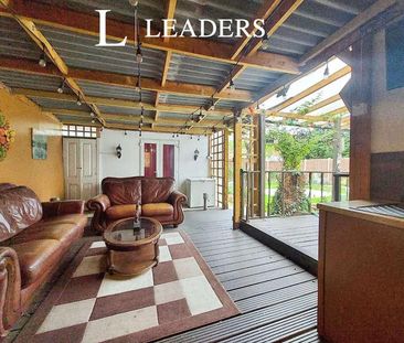 Princess Margaret Road, East Tilbury, RM18 - Photo 4