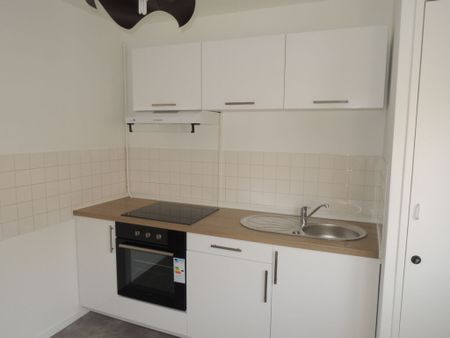 Appartement à louer - REIMS- COURLANCY - Photo 4