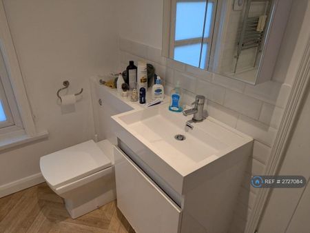 2 bedroom terraced house to rent - Photo 4