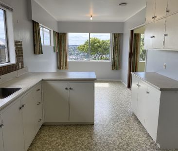 37 Carluke Street, Paparangi - Photo 4