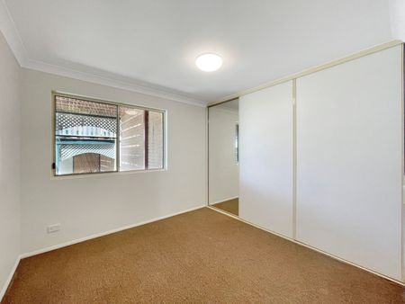 Light Filled Unit In Cape Byron Over 55's Estate - Photo 3