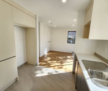 Stylish Living! - Photo 6