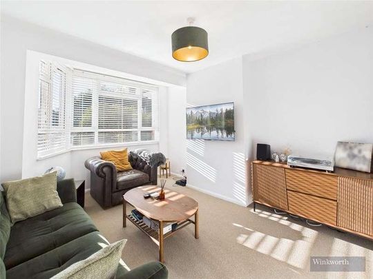 Pandora Court, South Bank, Surbiton, KT6 - Photo 1