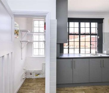 High Road, Loughton, Essex, IG10 - Photo 5