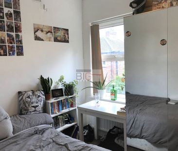 4 Bed Terraced House, Whitby Road, M14 - Photo 4