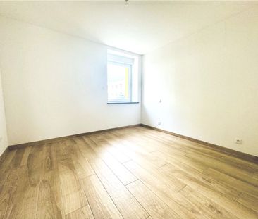 Location Appartement 4 pièces 90m² HAUCOURT MOULAINE 54860 - Photo 5