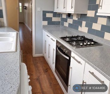 2 bedroom terraced house to rent - Photo 6