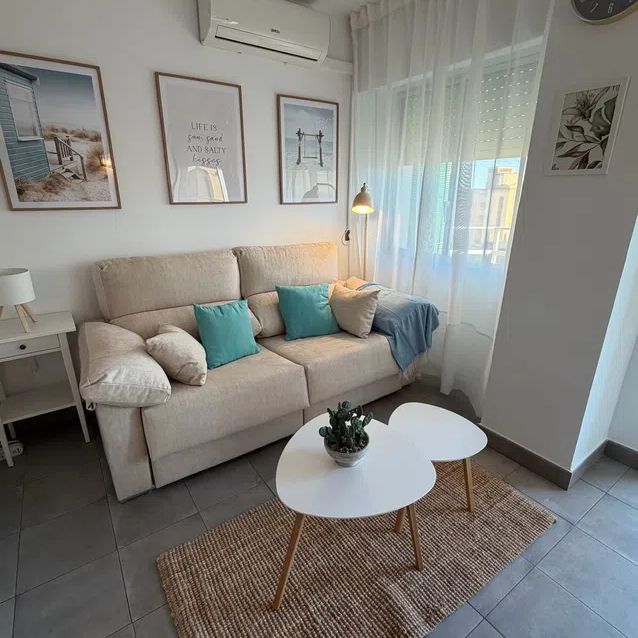 Alquiler de estudio en Manantiales - Estación de Autobuses - Photo 1