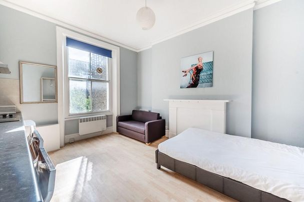 Studio to rent - Photo 1