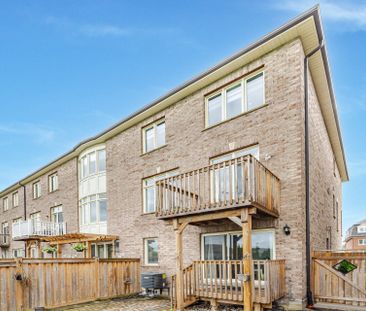 For Lease - 2427 Baronwood Drive, Oakville, Ontario - Photo 2