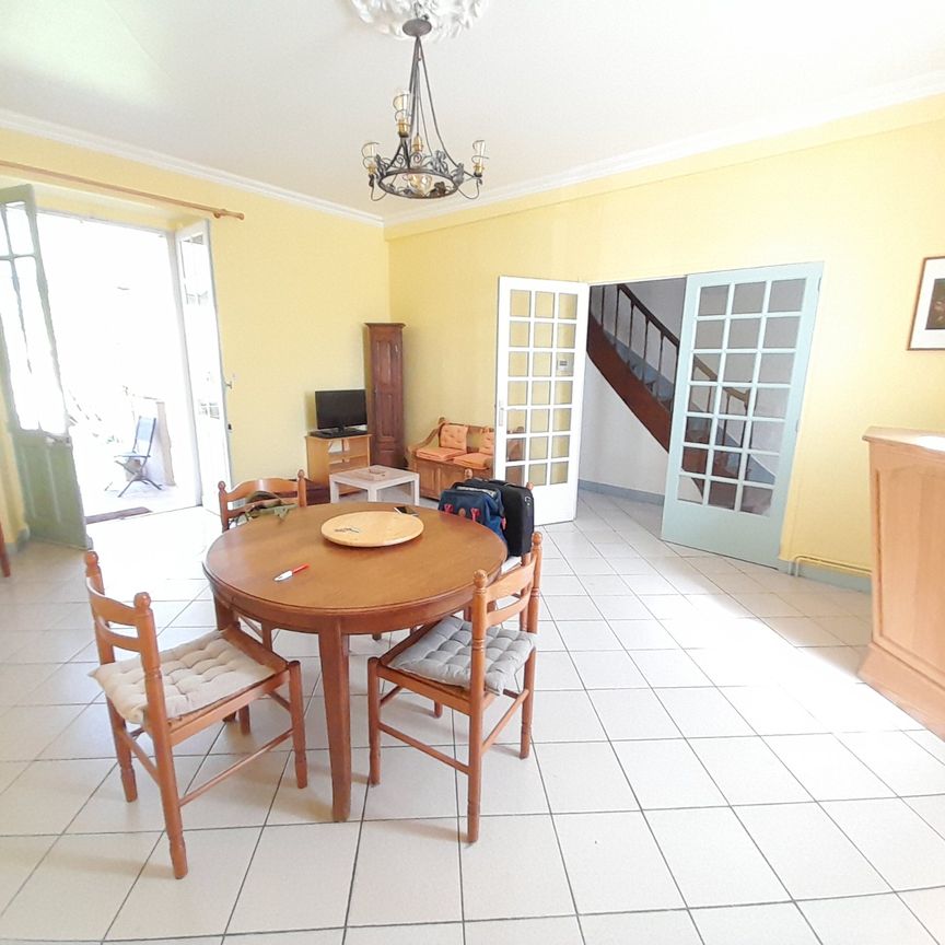 POITIERS, Quartier Cathédrale - maison meublée de type 4 - Photo 1