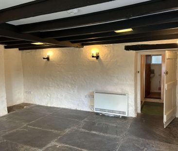 A character three bedroom Cottage in a peaceful location forming pa... - Photo 4