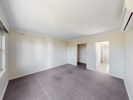 6/5 Kalimna Street, Essendon - Photo 5