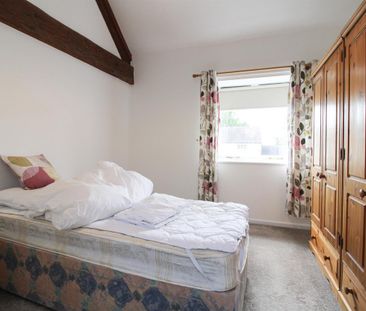 Swindon Lane, Cheltenham GL50 4NZ - Photo 4