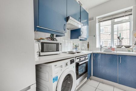 3 bedroom flat to rent - Photo 2