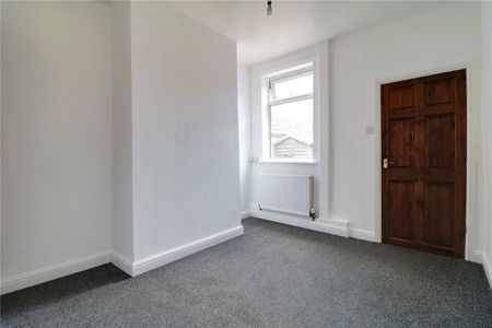 West Acridge, Barton-upon-Humber, Lincolnshire, DN18 5AN - Photo 3