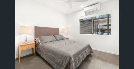 Unfurnished apartment, Pinnacle of living in Smithfield - Photo 4