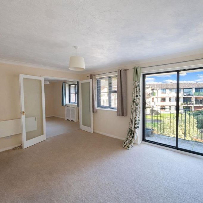 2 bedroom flat to rent - Photo 1