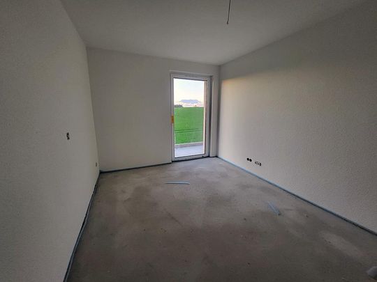 ERSTBEZUG! Schöne 2-Raum Wohnung mit Weitblick und EBK in Tessin! - Photo 1