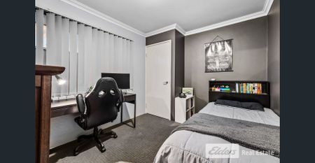 Modern Family Living in the Heart of Baldivis - Photo 3