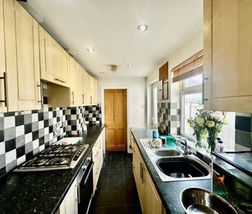 2 bedroom terraced house to rent - Photo 1