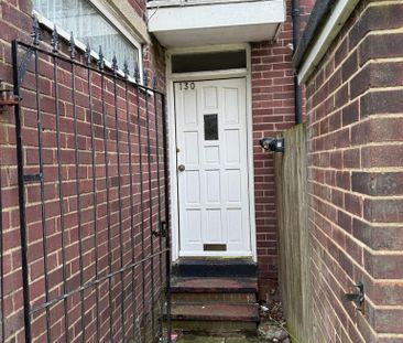 2 bedroom semi-detached house to rent - Photo 6