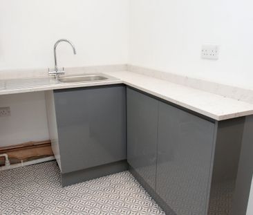 36 Carlton Street, CHELTENHAM GL526AQ - Photo 2