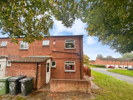 3 bedroom end of terrace house to rent - Photo 4
