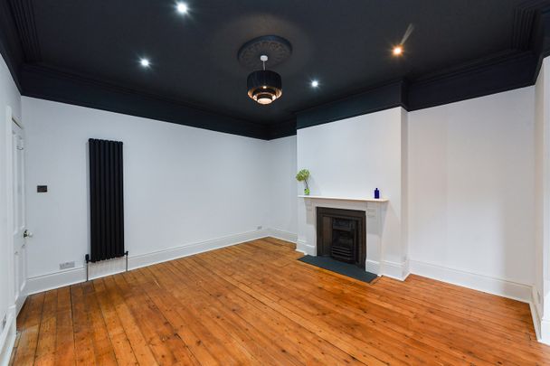 Hamilton Drive, NG7 - Photo 1