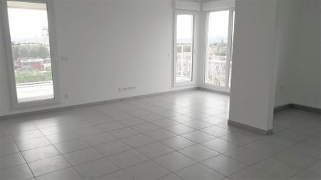 location Appartement F4 DE 83.4m² À VILLEURBANNE - Photo 4